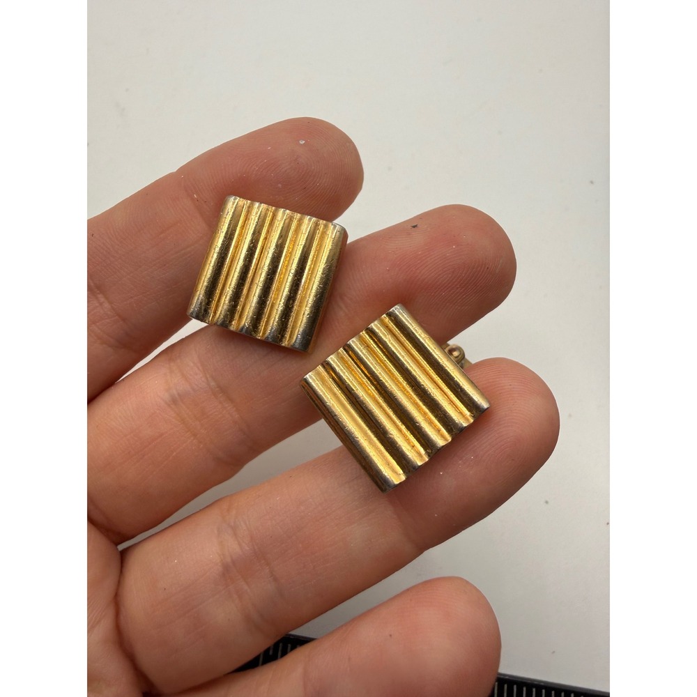 Vintage Swank Gold Tone Ribbed Square Cufflinks Mid Century Modern Toggle Back